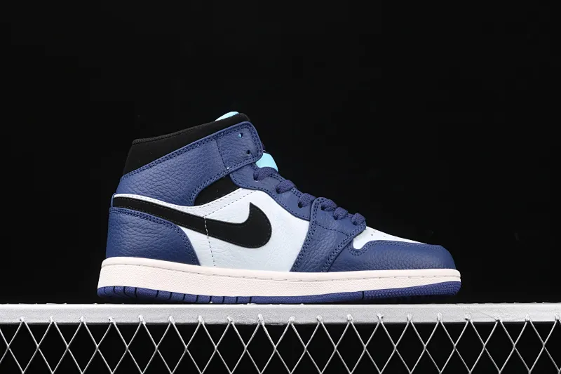 All categories Air Jordan Jordan series basketball shoes Air Jordan 1 Mid Air Jordan 1 Mid AJ1 Joe 1 mid-top‌full head layer‎cultural basketball‌ball‎shoes 852542-400